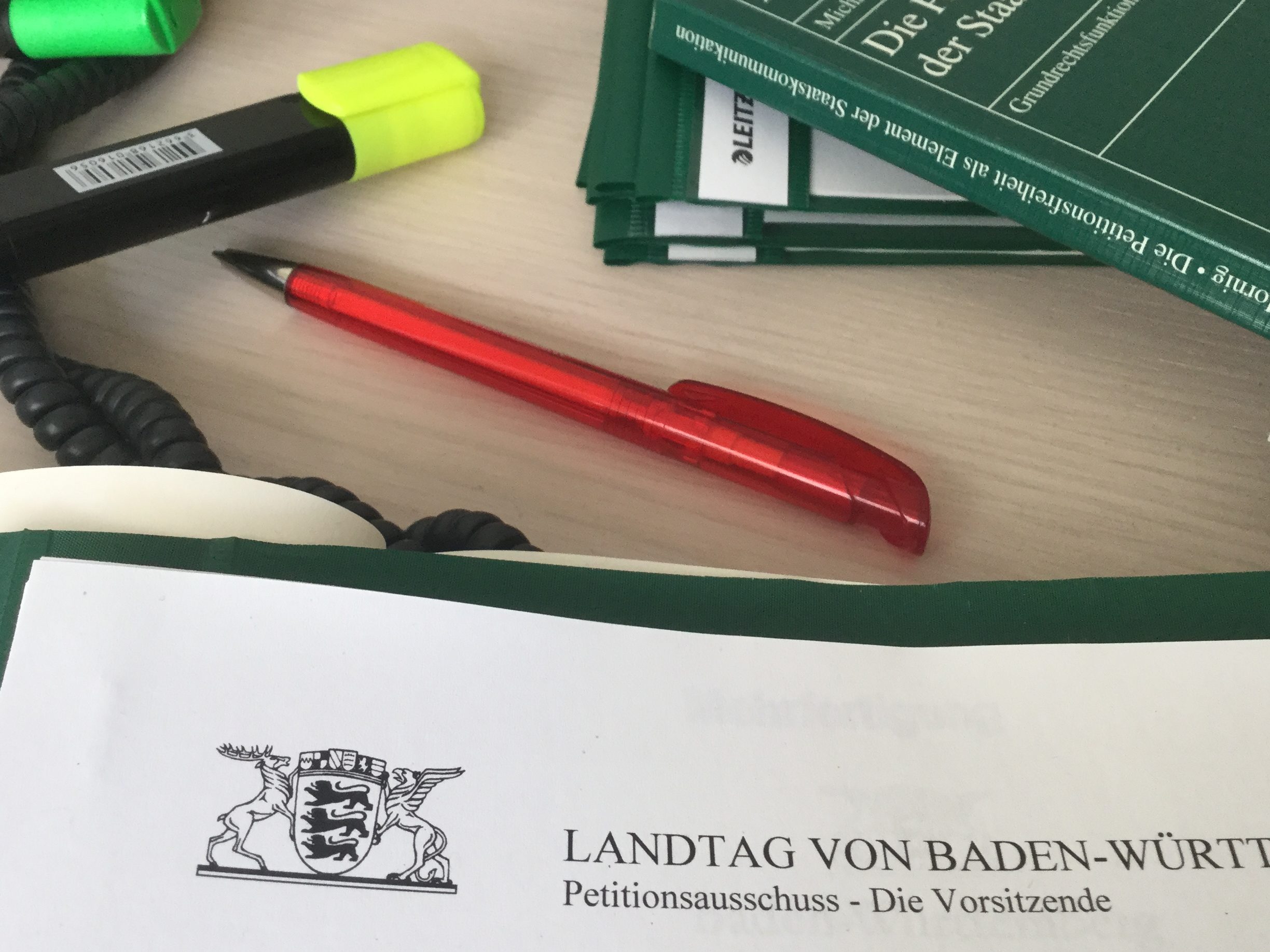 Symbolbild Landtag BW Unterlagen Symbolbild: Unterlagen des Landtags von Baden-Württemberg