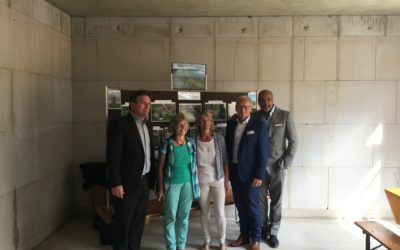 Manne Lucha, Minister für Soziales und Integration besucht die Familienherberge Lebensweg in Illingen