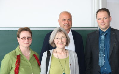 Besuch und Diskussion an der Ludwig-Erhard-Schule