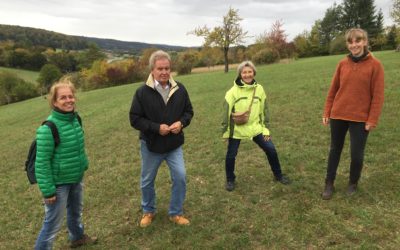 Umweltminister Untersteller besucht Ersinger Naturschutzgebiet Springenhalde