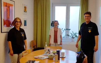 MdL Seemann im Gespräch mit der Notfallseelsorge