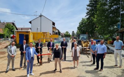 Spatenstichtermin zum Beginn der Tiefbauarbeiten in Birkenfeld, Ötisheim und Straubenhardt